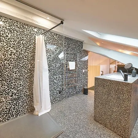 The Little Lafayette-halles Paul Bocuse-part Dieu Apartment